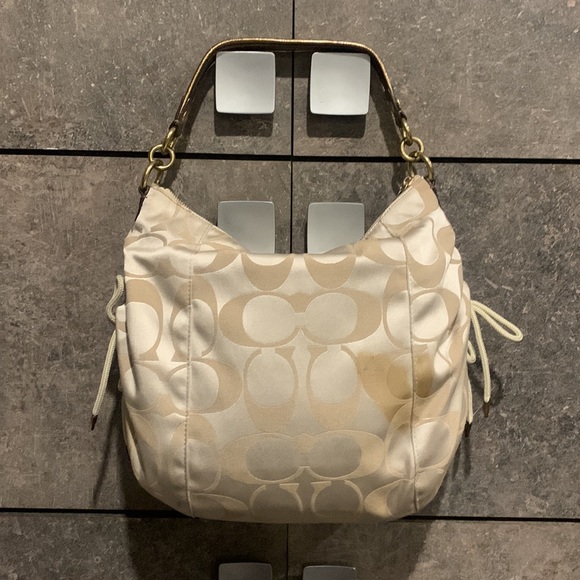 Coach Poppy Bag with crossbody - Picture 9 of 13